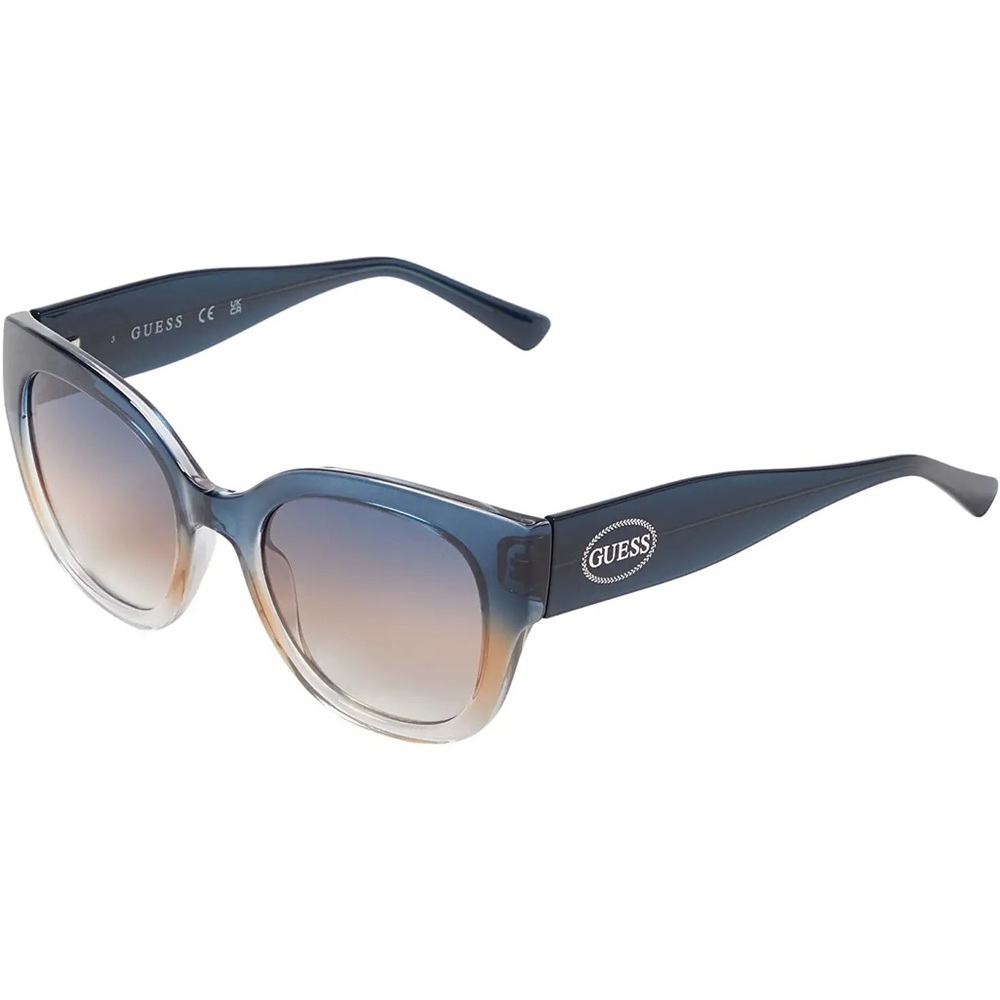 UNLEASH YOUR INNER CELEBRITY WITH THESE SLEEK AND GLAMOROUS GUESS SUNGLASSES.